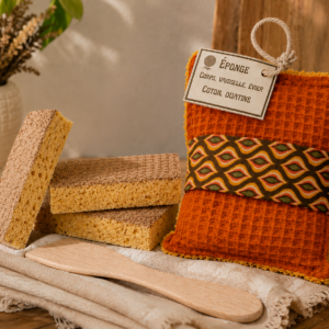 Éponge lavable ou biodégradable & petite raclette en bois